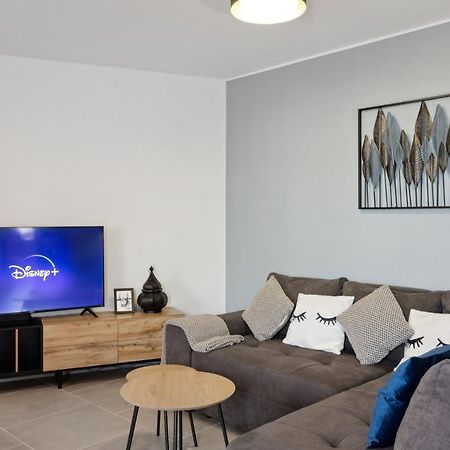 BRAND-NEW cozy stylish 2BR apartment, Kitchen, Netflix, Loungeterrace, Parking Augsburg Exterior foto