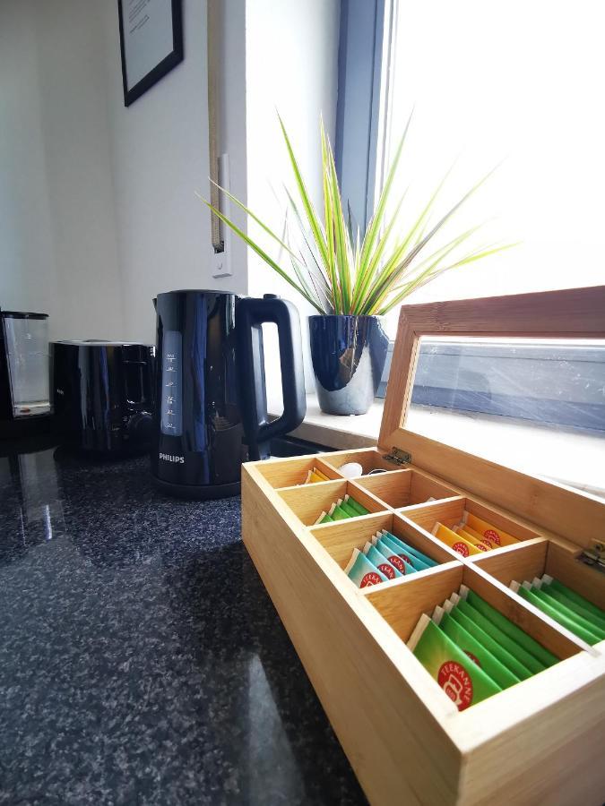 BRAND-NEW cozy stylish 2BR apartment, Kitchen, Netflix, Loungeterrace, Parking Augsburg Exterior foto