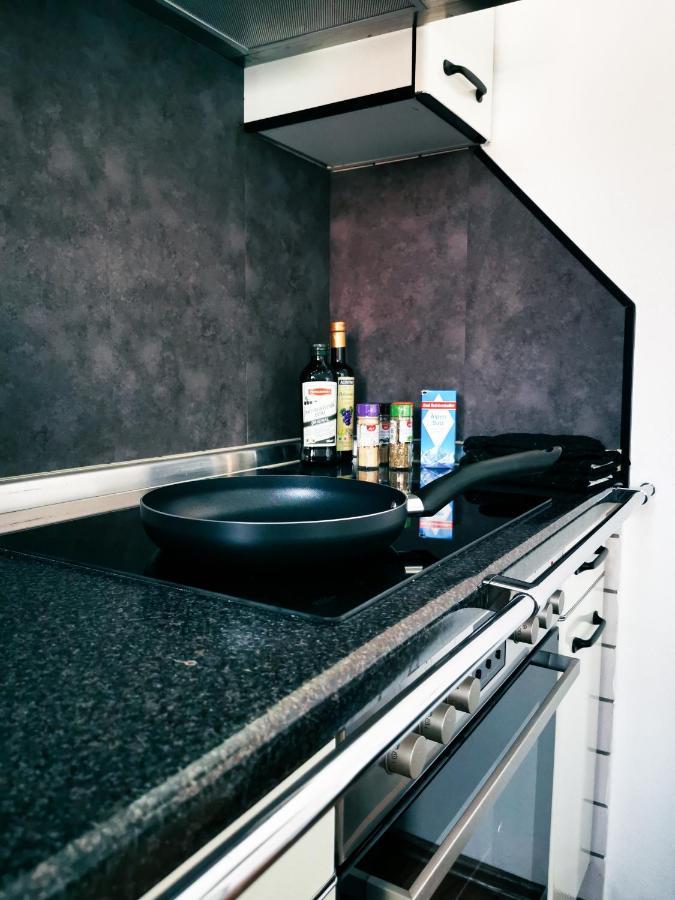 BRAND-NEW cozy stylish 2BR apartment, Kitchen, Netflix, Loungeterrace, Parking Augsburg Exterior foto