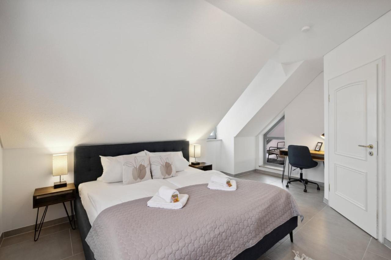 BRAND-NEW cozy stylish 2BR apartment, Kitchen, Netflix, Loungeterrace, Parking Augsburg Exterior foto