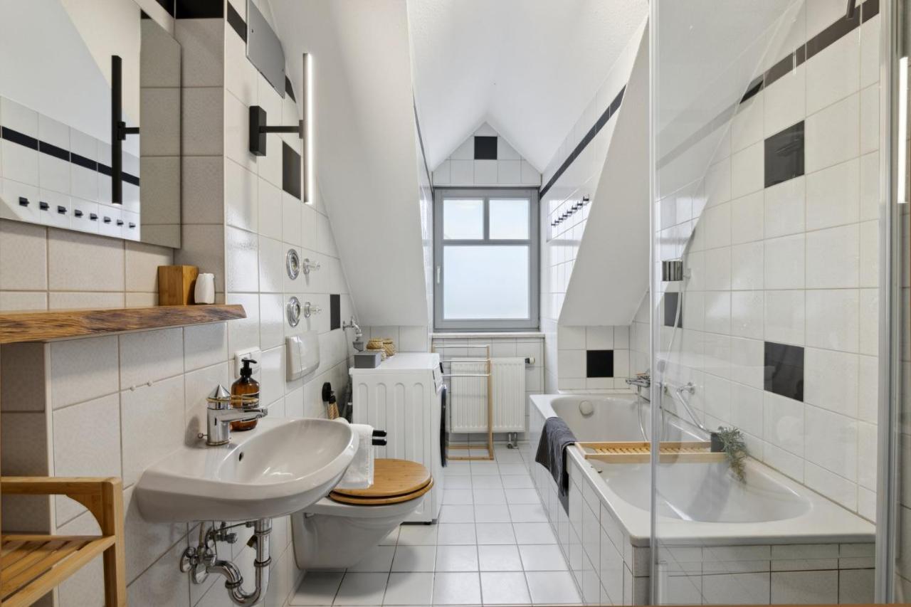 BRAND-NEW cozy stylish 2BR apartment, Kitchen, Netflix, Loungeterrace, Parking Augsburg Exterior foto