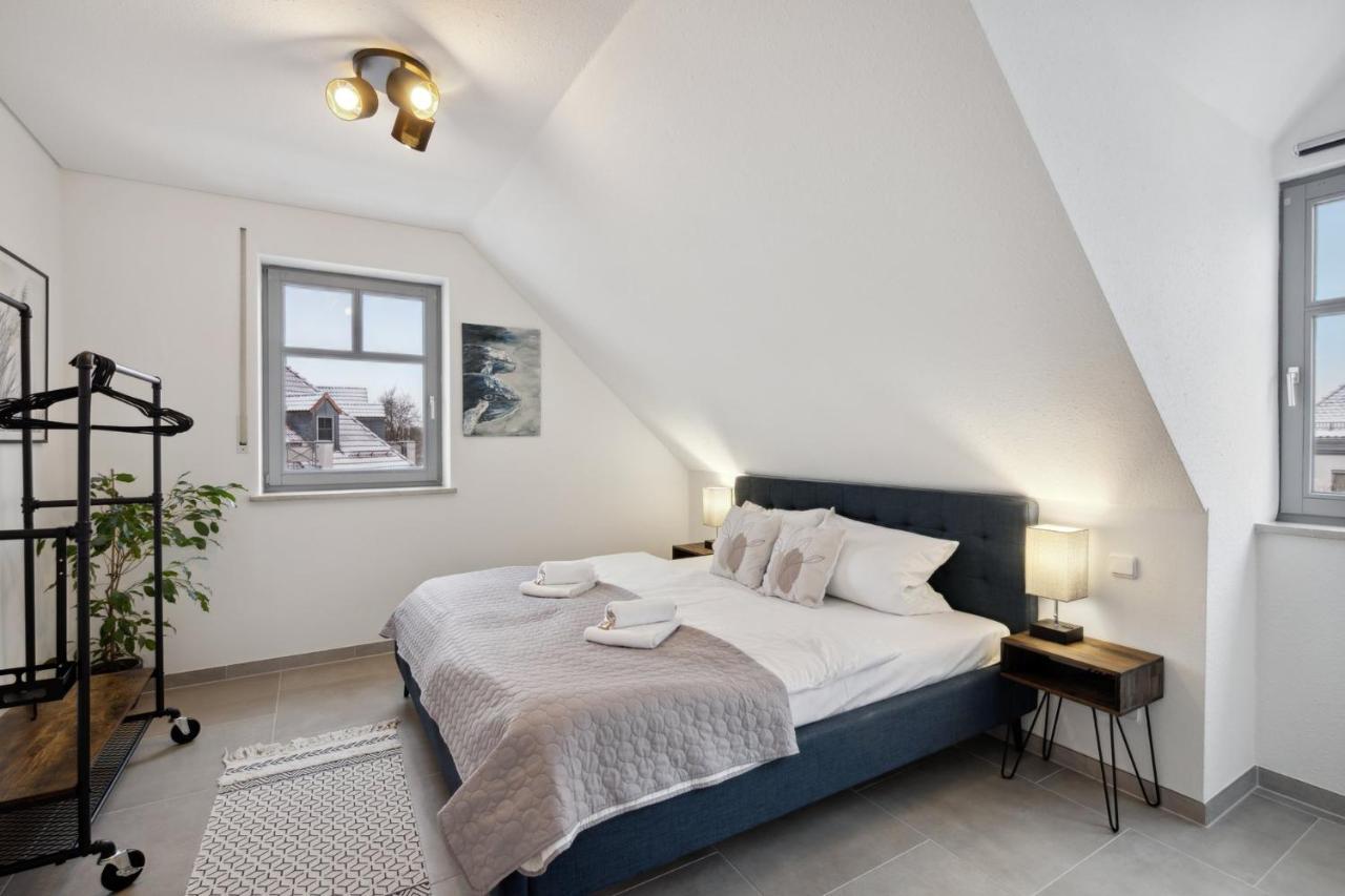 BRAND-NEW cozy stylish 2BR apartment, Kitchen, Netflix, Loungeterrace, Parking Augsburg Exterior foto